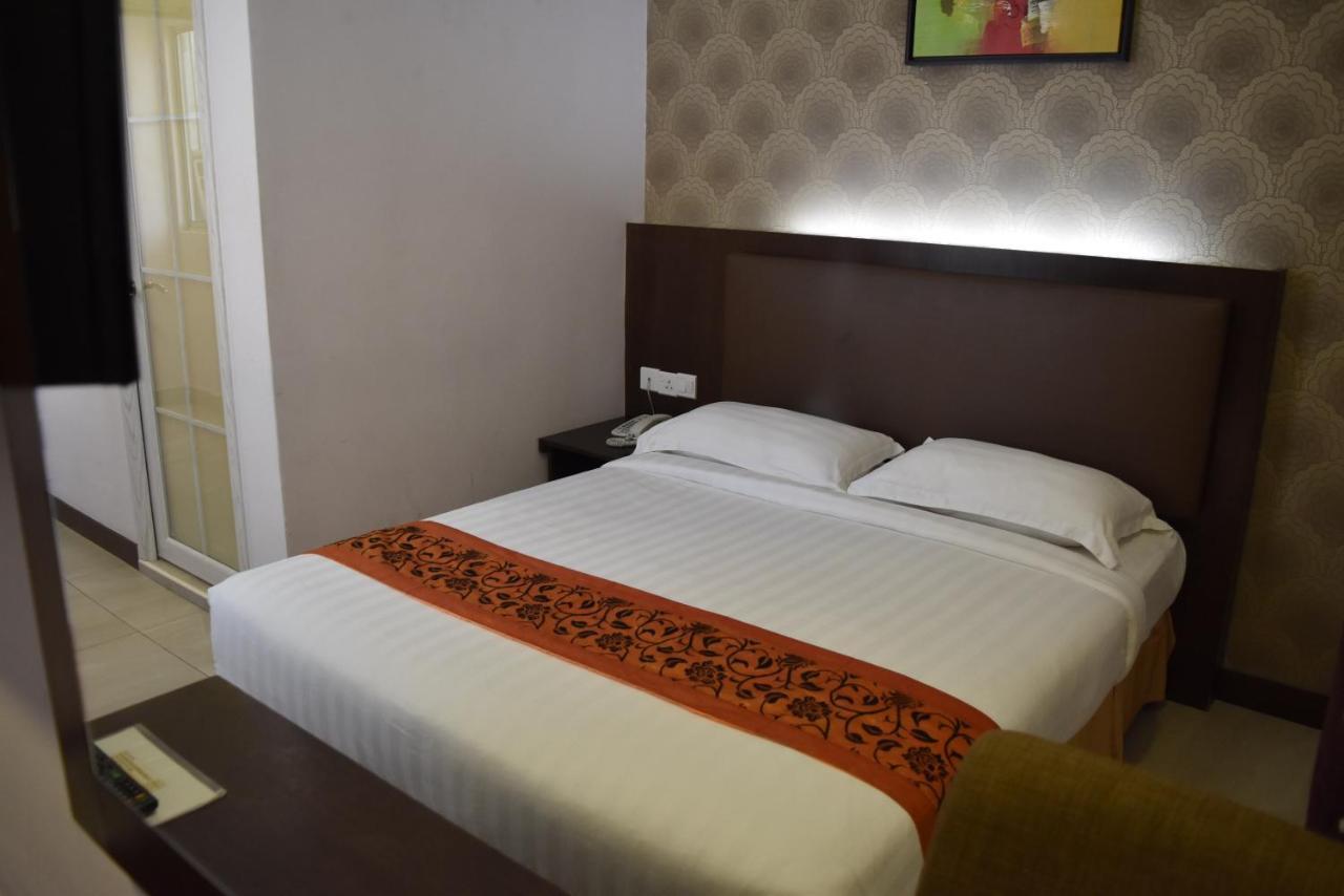 Sunrise Hotel Petaling Jaya Exterior photo