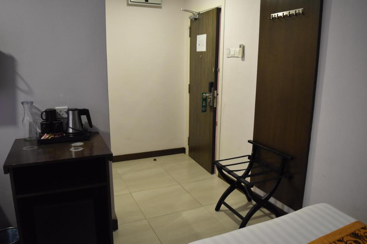 Sunrise Hotel Petaling Jaya Exterior photo