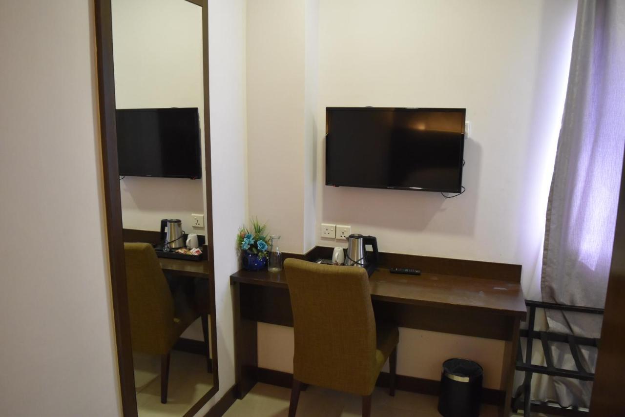 Sunrise Hotel Petaling Jaya Exterior photo