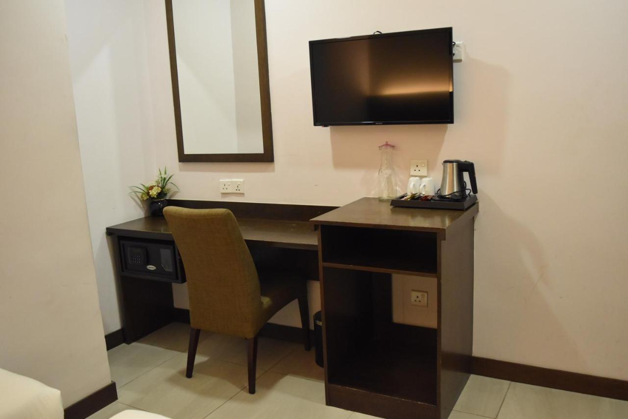 Sunrise Hotel Petaling Jaya Exterior photo