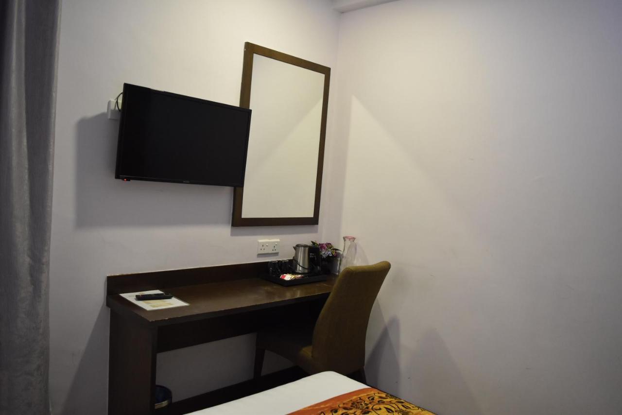 Sunrise Hotel Petaling Jaya Exterior photo