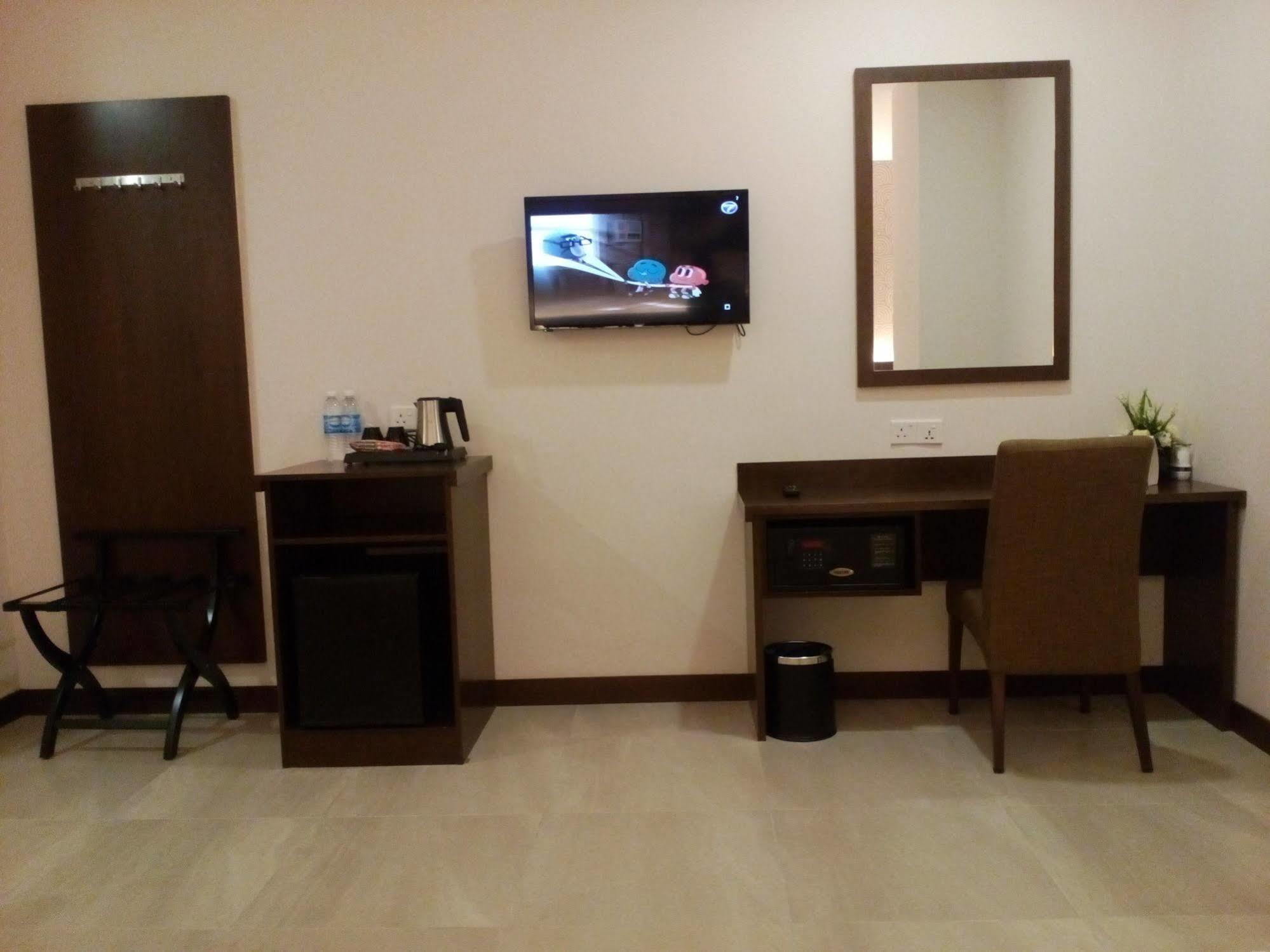 Sunrise Hotel Petaling Jaya Exterior photo